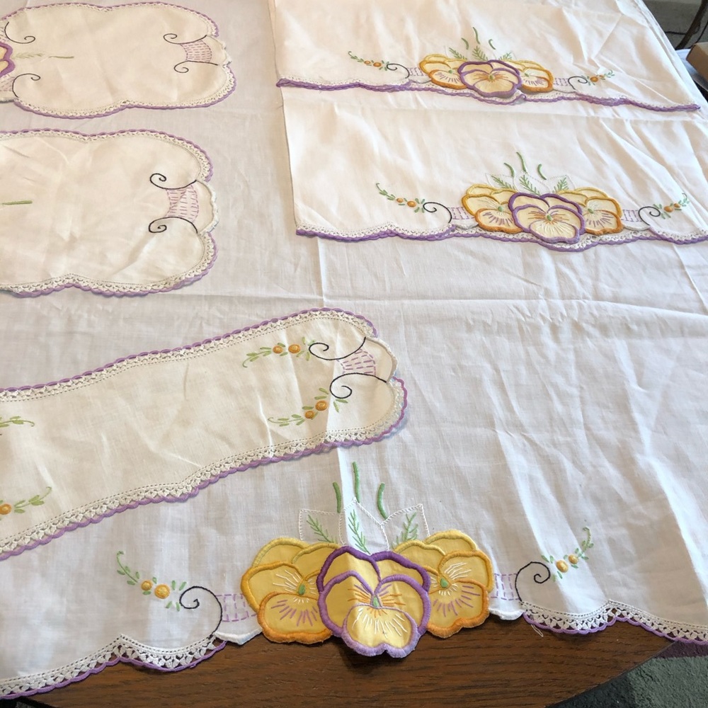 Vintage Matching Bedding Set - Picture 6 of 7